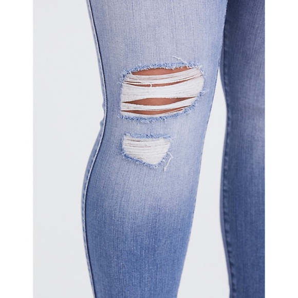 Torrid Bombshell Skinny Jean Premium Light Wash - Picture 2 of 11